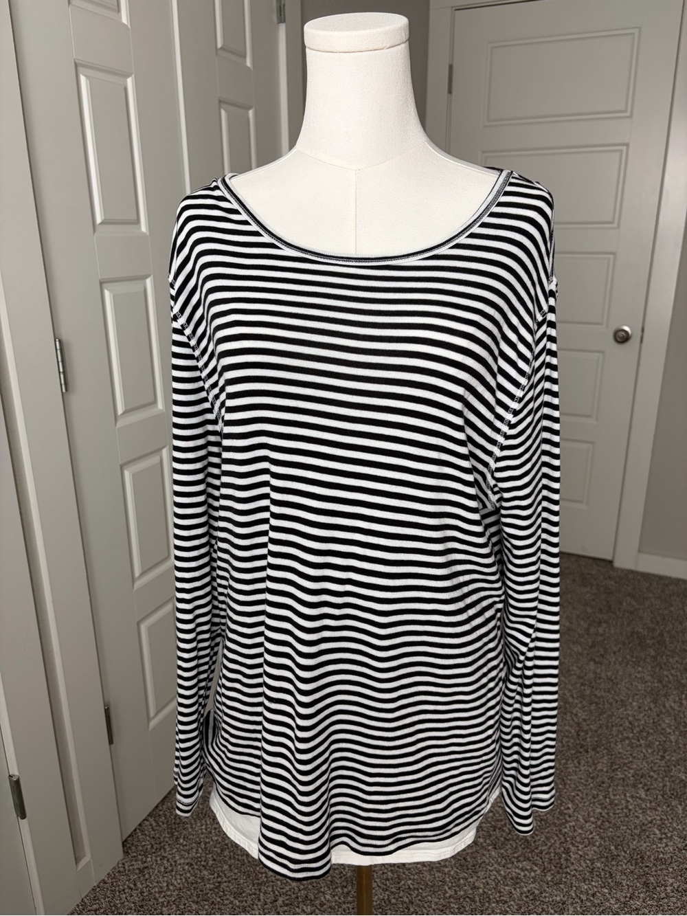 Black & White Striped Long-Sleeve Women’s Top